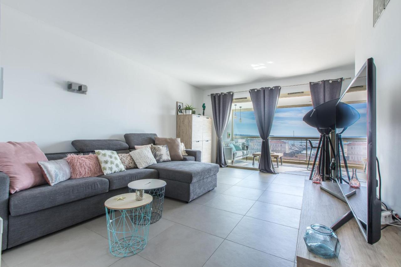 Lb Vacation Rentals I Admire Panoramic Ocean Views Through Walls Of Windows Cannes Zewnętrze zdjęcie
