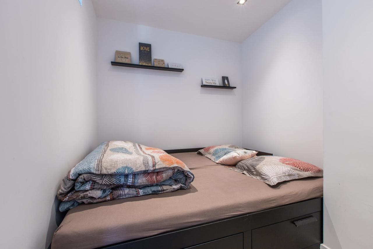 Lb Vacation Rentals I Admire Panoramic Ocean Views Through Walls Of Windows Cannes Zewnętrze zdjęcie