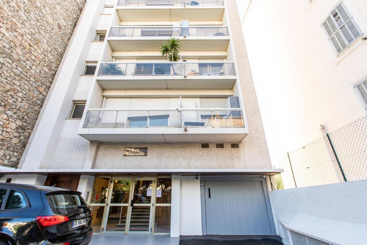 Lb Vacation Rentals I Admire Panoramic Ocean Views Through Walls Of Windows Cannes Zewnętrze zdjęcie