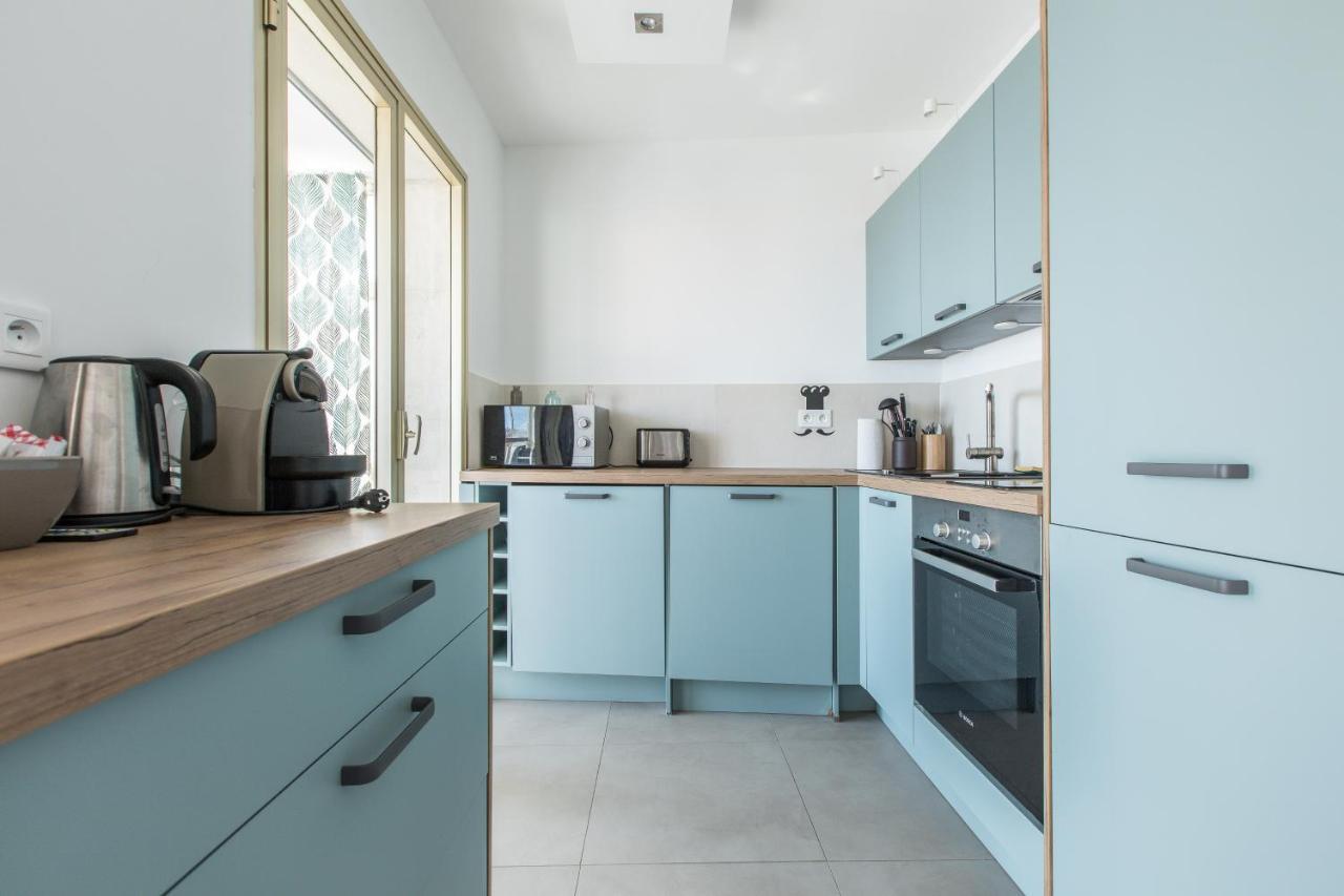 Lb Vacation Rentals I Admire Panoramic Ocean Views Through Walls Of Windows Cannes Zewnętrze zdjęcie